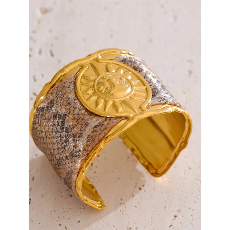 Bracelete Punho de Sol banhado a Ouro 18K