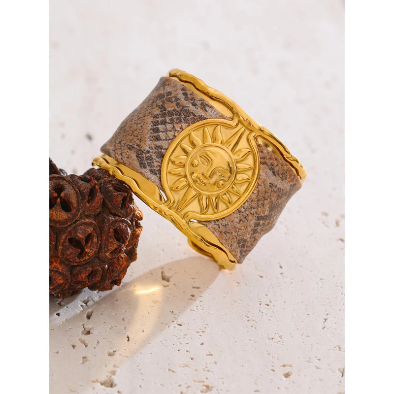 Bracelete Punho de Sol banhado a Ouro 18K