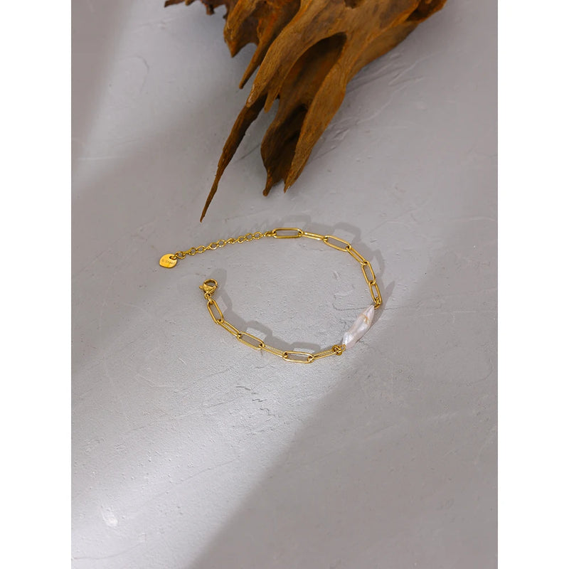 Bracelete Soberana com Perolas Naturais Banhado a Ouro 18K