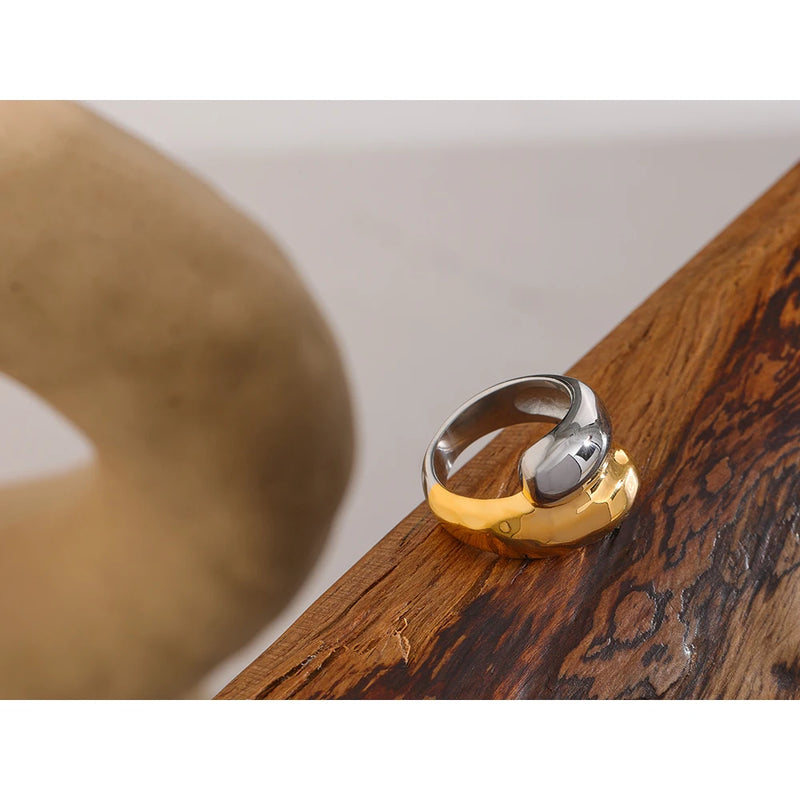 Anel Twist - Banhado a Ouro 18K