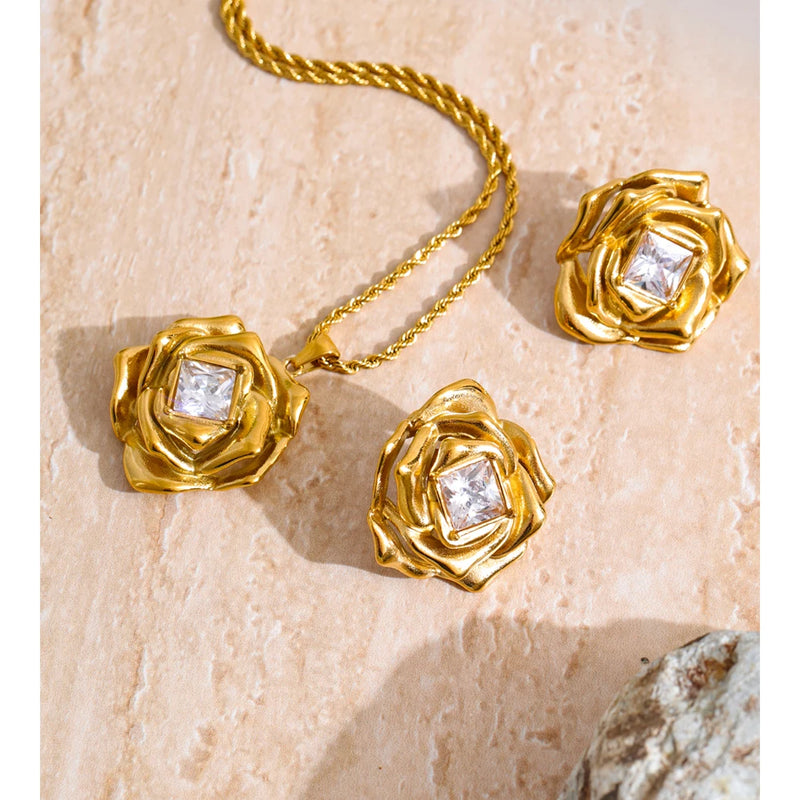 Conjunto Julieta Banhado a Ouro 18K Com pedras em Zirconia
