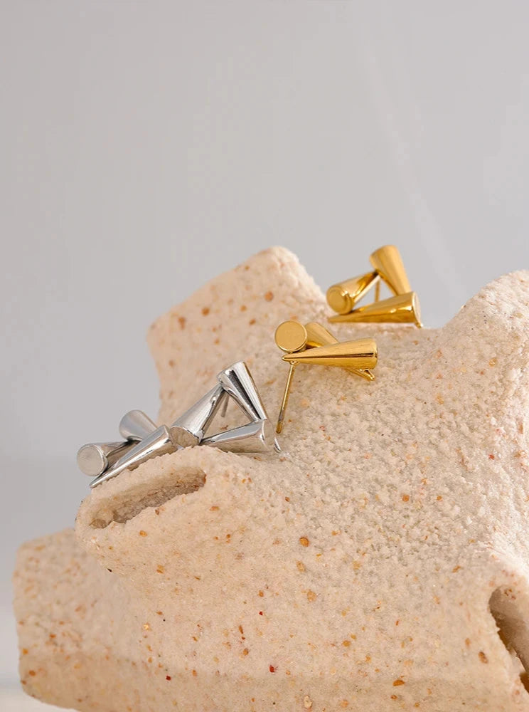 Brincos Triângulo em Aço inoxidável banhado a ouro / Dourado e Prata