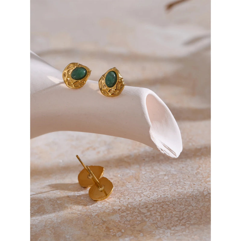 Brinco  Vintage Pedra Natural em  Metal Dourado