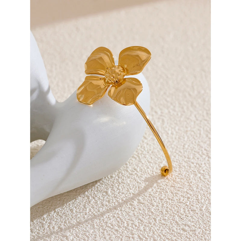 Bracelete  Flor Dourada Banhado em Ouro 18K