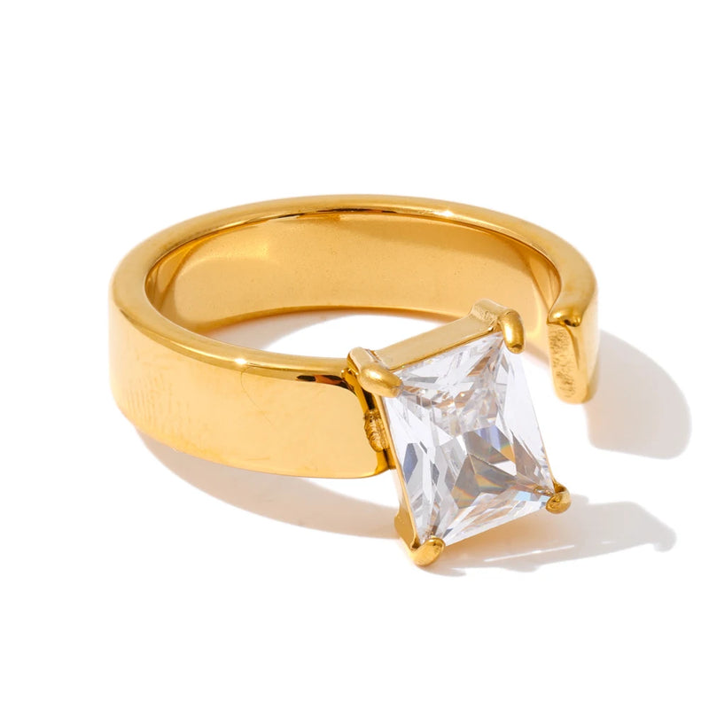 Anel Glossy Banhado a Ouro 18K e Pedras em Zircónia