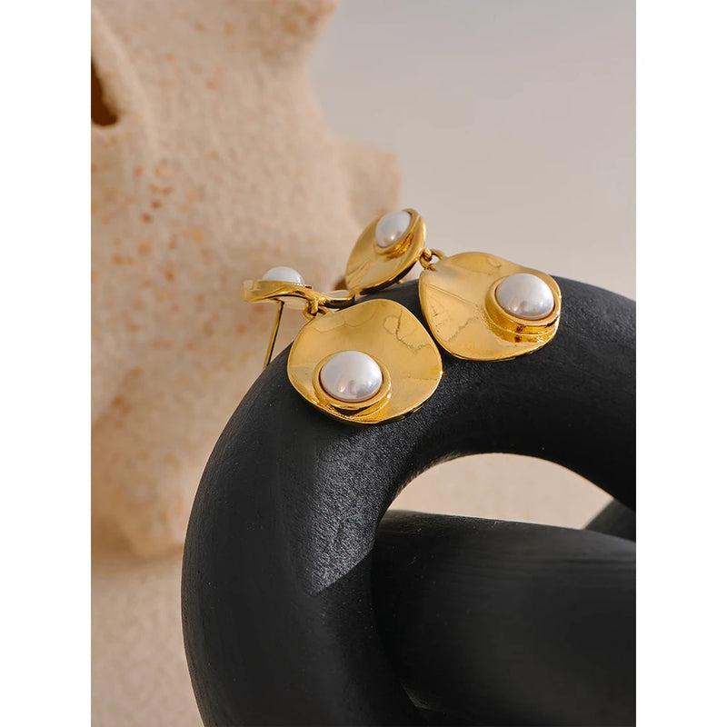 Pearl Earring in Gold and Silver