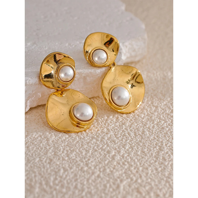 Pearl Earring in Gold and Silver