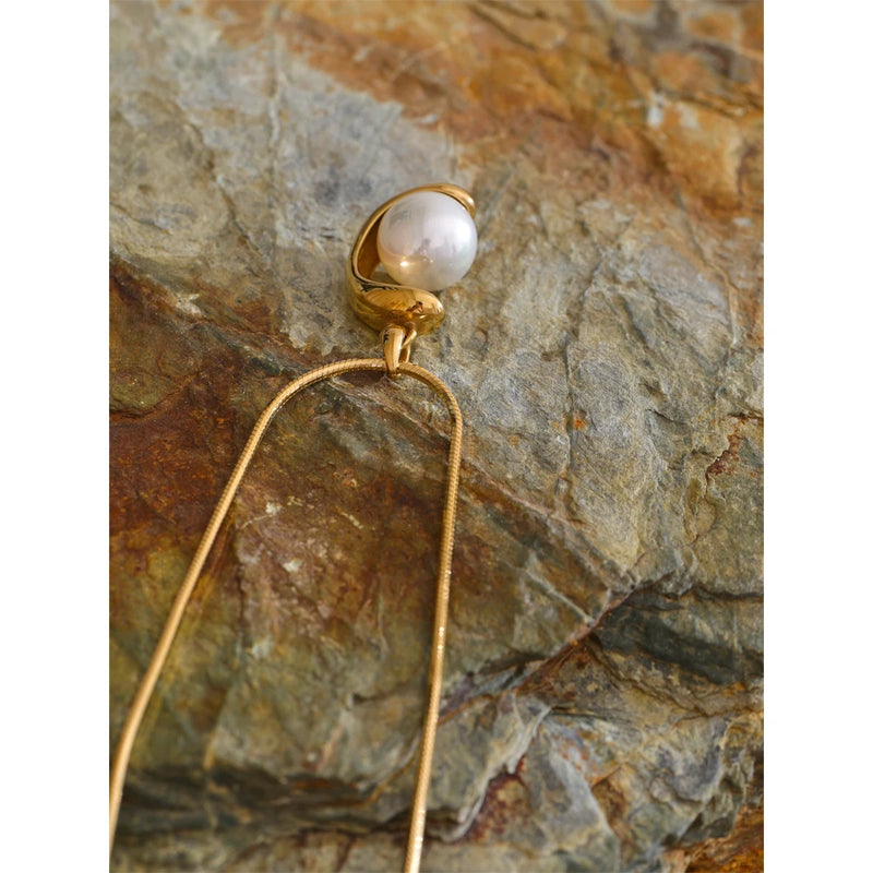 Colar Lua com Pérolas