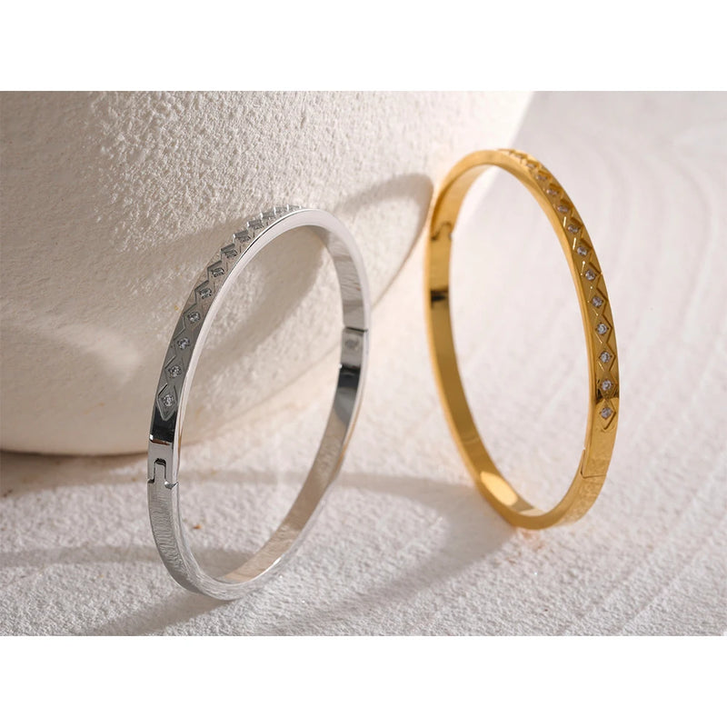 Bracelete Monarca com Pedras em Zircónia e Banhado a Ouro 18K