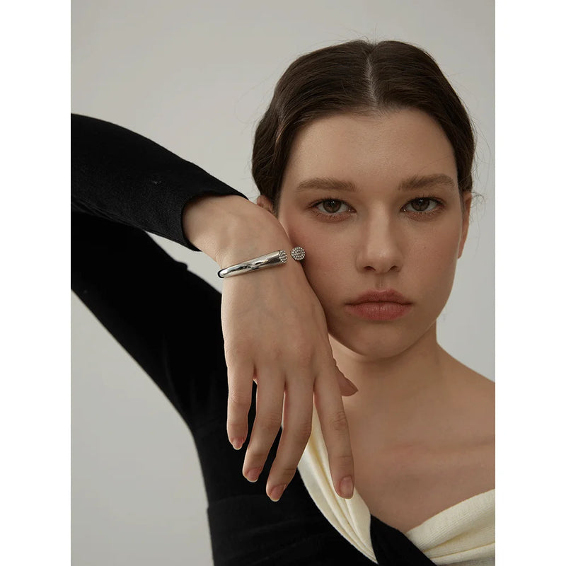 Bracelete Open Stylish com Pedras em Zircónia