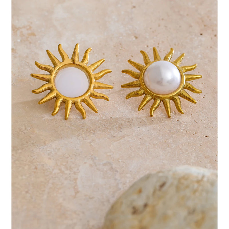 Brinco Armonia com Pérolas Naturais Banhado a Ouro 18K