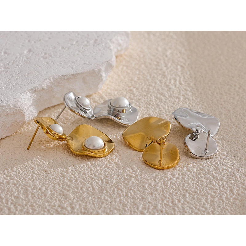 Pearl Earring in Gold and Silver