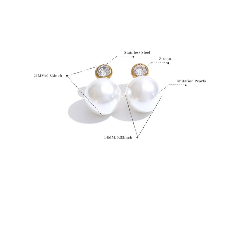 Pearl earring with zirconia stone