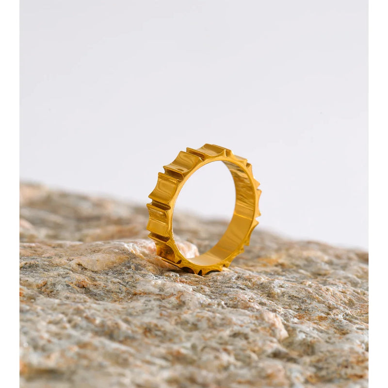 Anel Unique Banhado a Ouro 18K