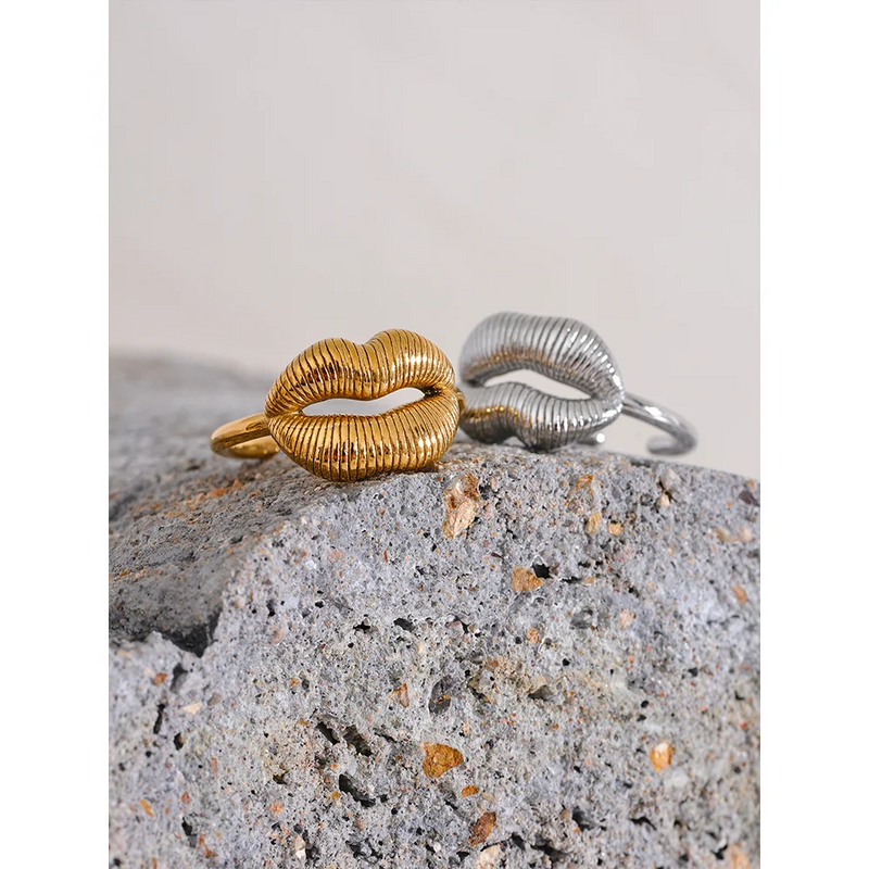 Anel Boca Premium banhado a Ouro 18K