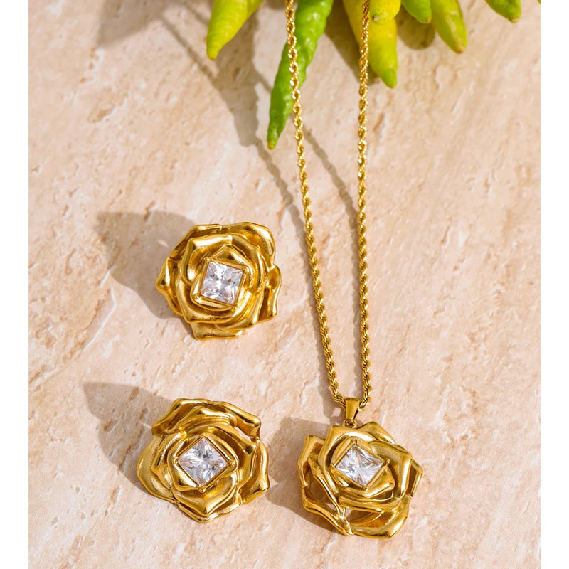 Conjunto Julieta Banhado a Ouro 18K Com pedras em Zirconia