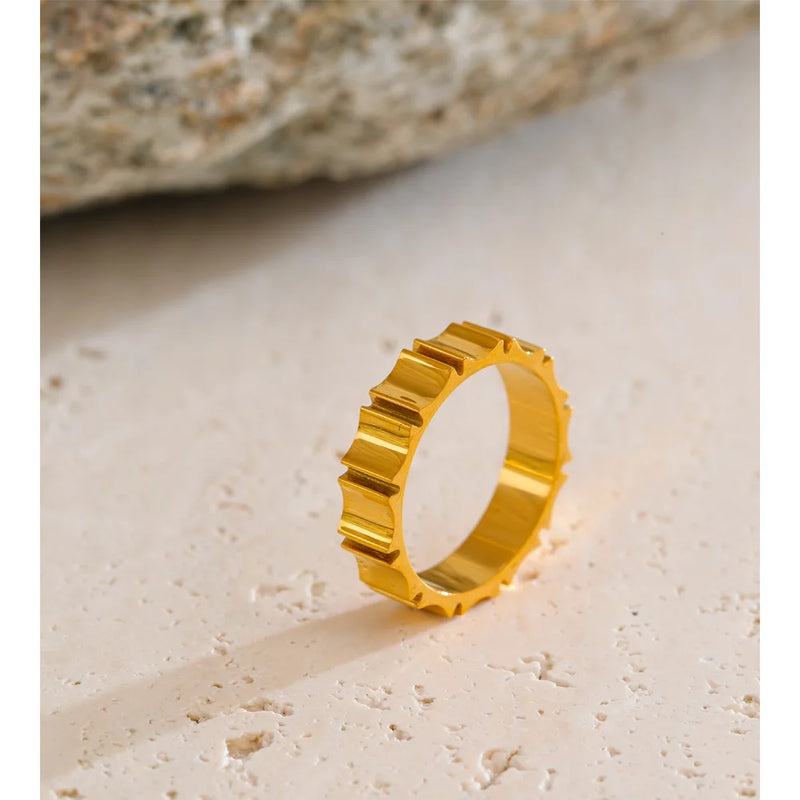 Anel Unique Banhado a Ouro 18K