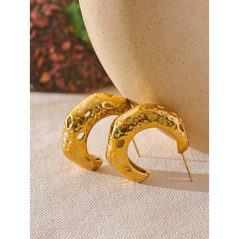C-Shape Earrings in 18K Gold Plated Steel
