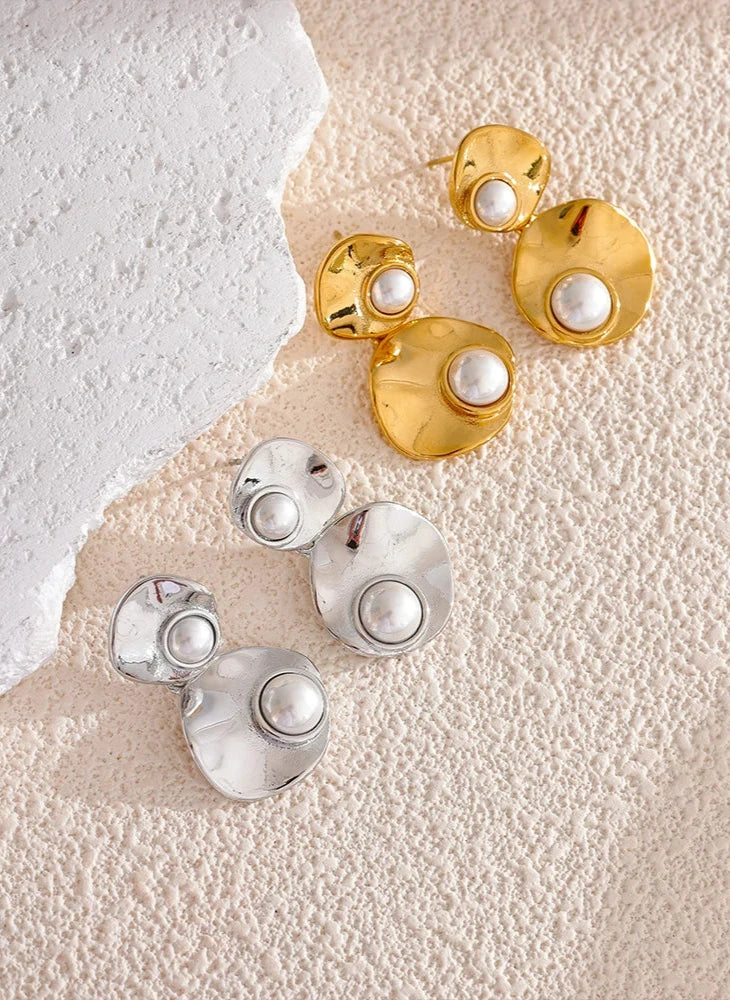 Pearl Earring in Gold and Silver