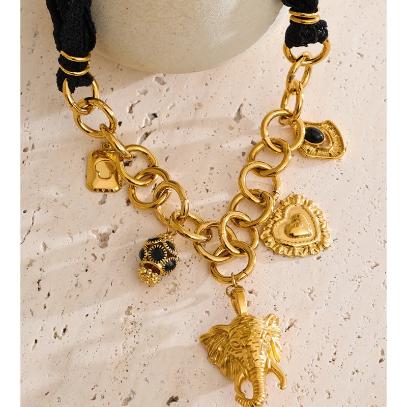 Colar Black Elephant Banhado a Ouro 18K