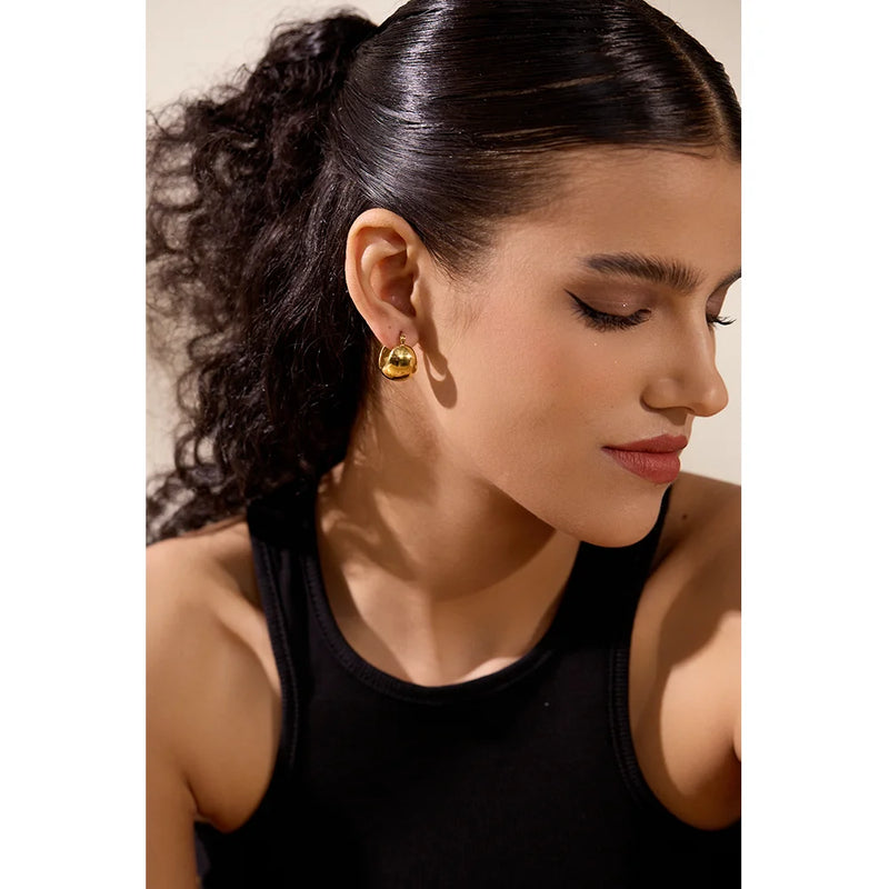 Shell Earrings in Gold and Silver