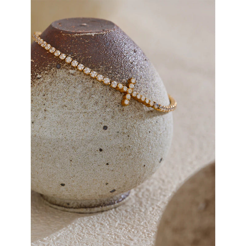 Bracelete - Cruz Premium com Pedras em Zircónia