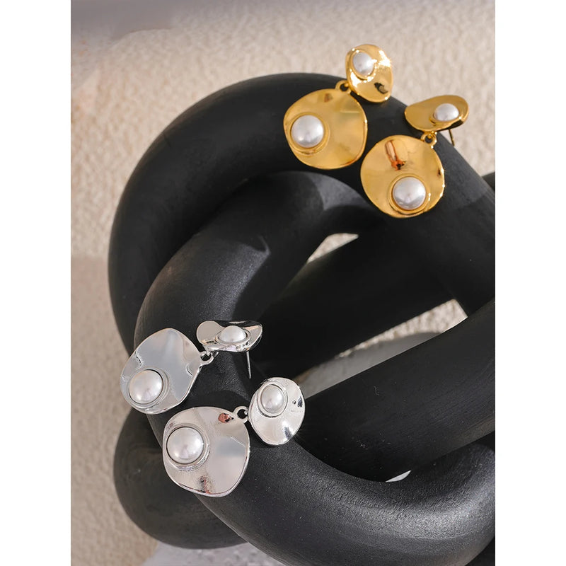 Pearl Earring in Gold and Silver